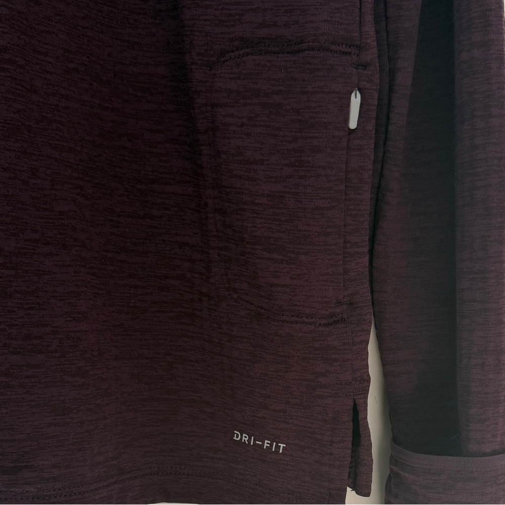 Nike NWOT Dri-Fit Running Half-Zip Top - Picture 5 of 6